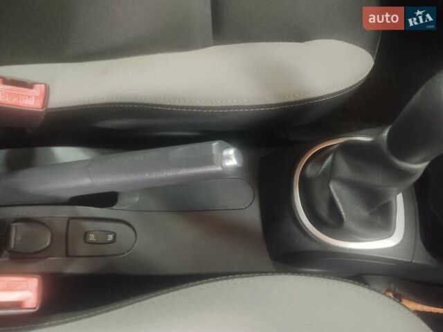 Білий Рено Кліо, об'ємом двигуна 1.46 л та пробігом 215 тис. км за 4950 $, фото 23 на Automoto.ua