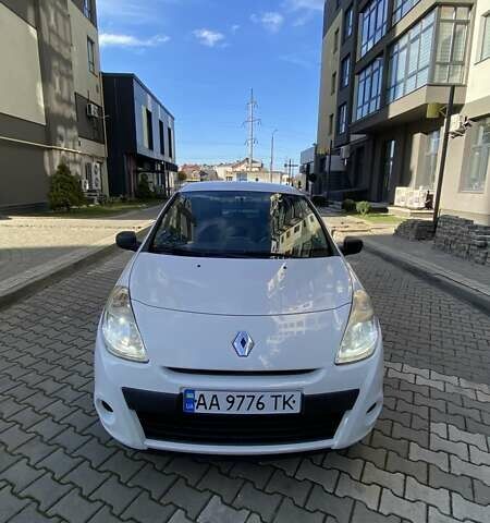 Білий Рено Кліо, об'ємом двигуна 1.5 л та пробігом 212 тис. км за 4999 $, фото 16 на Automoto.ua