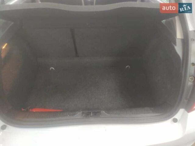 Білий Рено Кліо, об'ємом двигуна 1.46 л та пробігом 215 тис. км за 4950 $, фото 37 на Automoto.ua