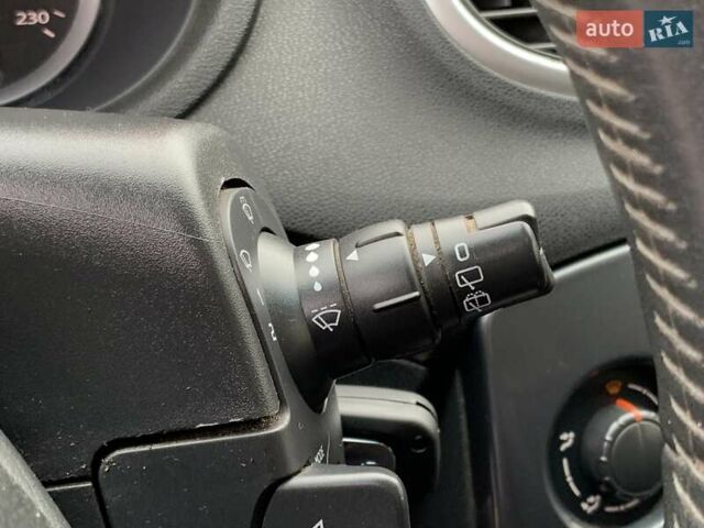 Белый Рено Клио, объемом двигателя 1.5 л и пробегом 242 тыс. км за 6499 $, фото 42 на Automoto.ua