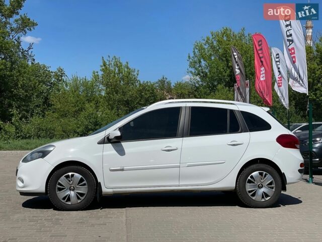 Белый Рено Клио, объемом двигателя 1.5 л и пробегом 242 тыс. км за 5799 $, фото 11 на Automoto.ua