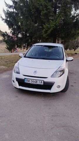 Белый Рено Клио, объемом двигателя 1.46 л и пробегом 225 тыс. км за 4600 $, фото 1 на Automoto.ua