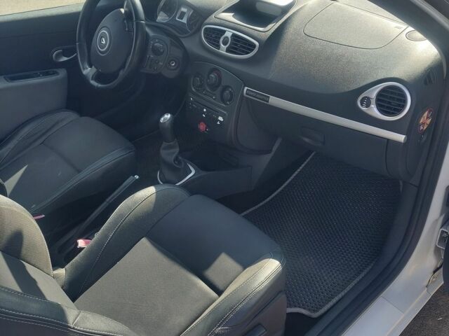 Білий Рено Кліо, об'ємом двигуна 1.5 л та пробігом 245 тис. км за 5210 $, фото 8 на Automoto.ua