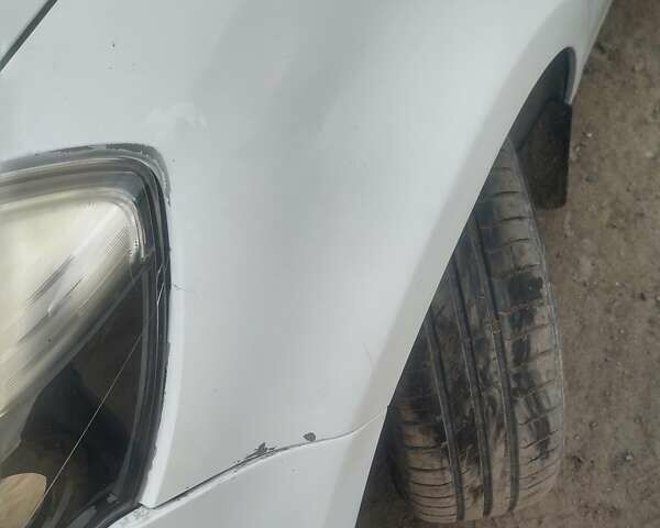 Рено Клио 2012 в Дубно на Automoto.ua Белый Рено Клио, объемом двигателя 1.46 л и пробегом 215 тыс. км за 4999 $, фото 6 на Automoto.ua