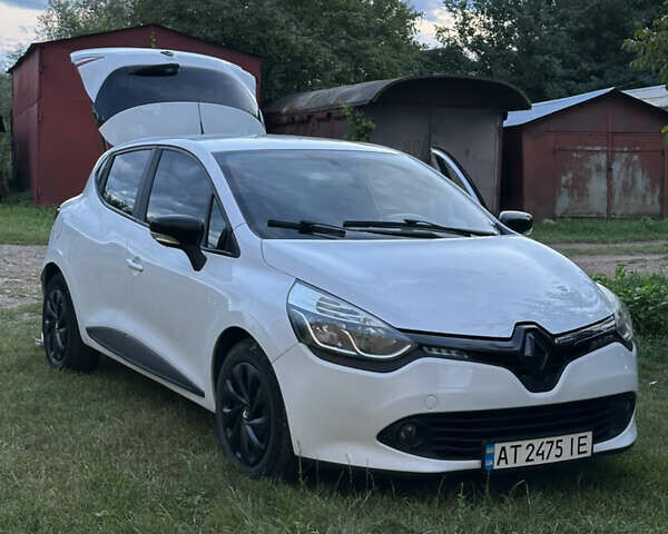 Білий Рено Кліо, об'ємом двигуна 1.46 л та пробігом 281 тис. км за 6000 $, фото 22 на Automoto.ua