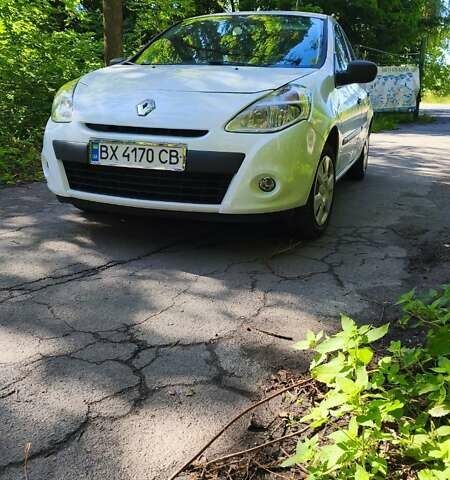 Білий Рено Кліо, об'ємом двигуна 1.2 л та пробігом 200 тис. км за 5590 $, фото 4 на Automoto.ua