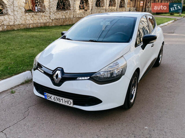 Білий Рено Кліо, об'ємом двигуна 1.46 л та пробігом 227 тис. км за 6800 $, фото 18 на Automoto.ua