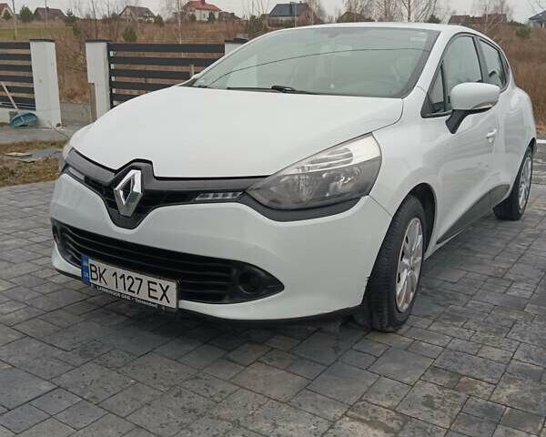 Белый Рено Клио, объемом двигателя 1.2 л и пробегом 145 тыс. км за 5900 $, фото 4 на Automoto.ua