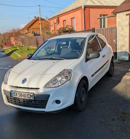 Білий Рено Кліо, об'ємом двигуна 1.5 л та пробігом 198 тис. км за 5300 $, фото 7 на Automoto.ua