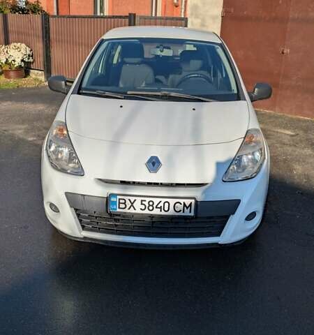 Білий Рено Кліо, об'ємом двигуна 1.5 л та пробігом 198 тис. км за 5300 $, фото 5 на Automoto.ua