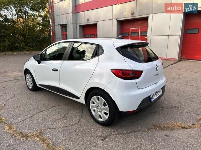 Белый Рено Клио, объемом двигателя 1.5 л и пробегом 241 тыс. км за 7200 $, фото 22 на Automoto.ua
