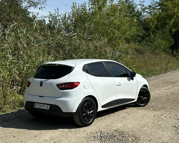 Білий Рено Кліо, об'ємом двигуна 1.46 л та пробігом 281 тис. км за 6000 $, фото 9 на Automoto.ua