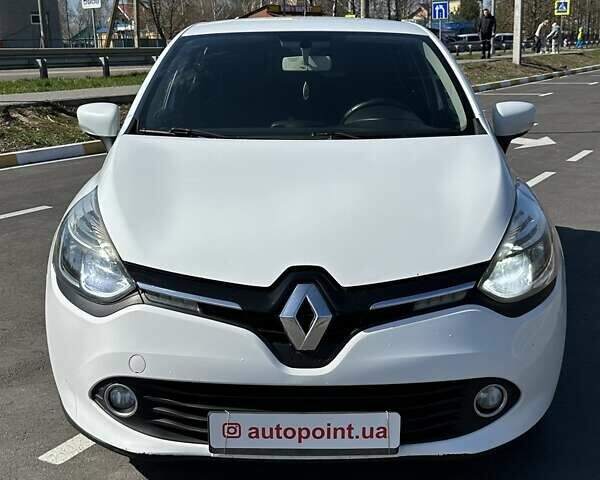 Белый Рено Клио, объемом двигателя 1.46 л и пробегом 317 тыс. км за 6000 $, фото 1 на Automoto.ua