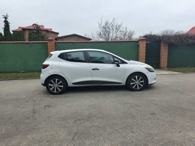 Белый Рено Клио, объемом двигателя 1.5 л и пробегом 292 тыс. км за 5500 $, фото 6 на Automoto.ua