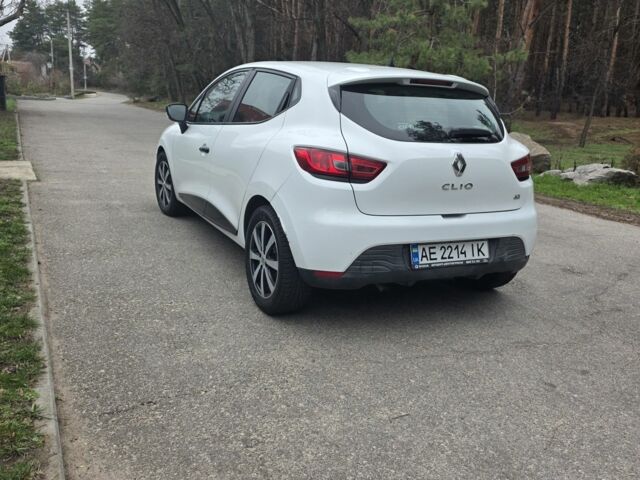 Белый Рено Клио, объемом двигателя 1.5 л и пробегом 292 тыс. км за 5500 $, фото 3 на Automoto.ua