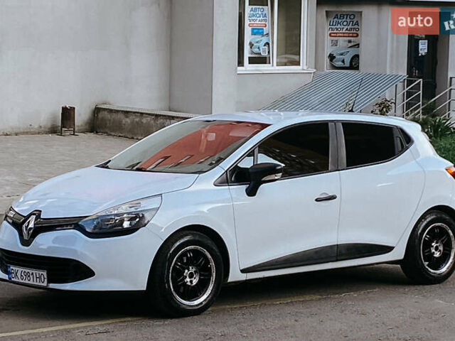 Білий Рено Кліо, об'ємом двигуна 1.46 л та пробігом 227 тис. км за 6800 $, фото 46 на Automoto.ua