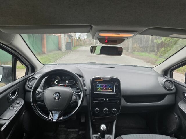 Белый Рено Клио, объемом двигателя 1.5 л и пробегом 292 тыс. км за 5500 $, фото 8 на Automoto.ua