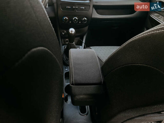 Білий Рено Кліо, об'ємом двигуна 1.46 л та пробігом 227 тис. км за 6800 $, фото 30 на Automoto.ua