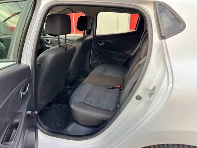 Рено Кліо 2013 у Запоріжжя на Automoto.ua Білий Рено Кліо, об'ємом двигуна 1.5 л та пробігом 241 тис. км за 7400 $, фото 20 на Automoto.ua