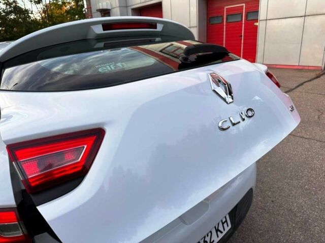 Рено Кліо 2013 у Запоріжжя на Automoto.ua Білий Рено Кліо, об'ємом двигуна 1.5 л та пробігом 241 тис. км за 7400 $, фото 9 на Automoto.ua