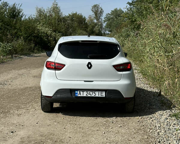Білий Рено Кліо, об'ємом двигуна 1.46 л та пробігом 281 тис. км за 6000 $, фото 10 на Automoto.ua