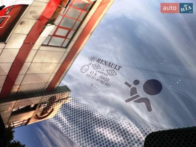 Рено Кліо 2013 у Запоріжжя на Automoto.ua Білий Рено Кліо, об'ємом двигуна 1.5 л та пробігом 241 тис. км за 7400 $, фото 26 на Automoto.ua