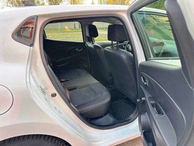 Рено Кліо 2013 у Запоріжжя на Automoto.ua Білий Рено Кліо, об'ємом двигуна 1.5 л та пробігом 241 тис. км за 7400 $, фото 21 на Automoto.ua