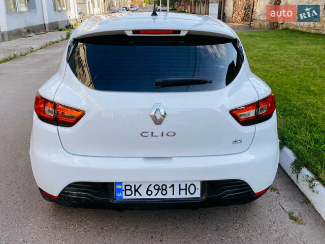 Білий Рено Кліо, об'ємом двигуна 1.46 л та пробігом 227 тис. км за 6800 $, фото 47 на Automoto.ua