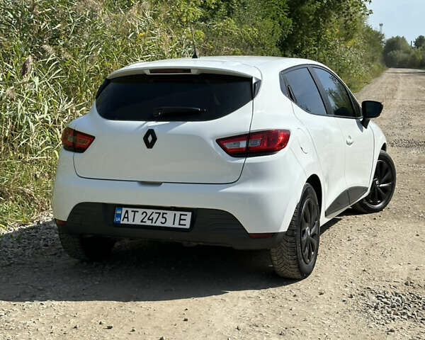 Білий Рено Кліо, об'ємом двигуна 1.46 л та пробігом 281 тис. км за 6000 $, фото 7 на Automoto.ua