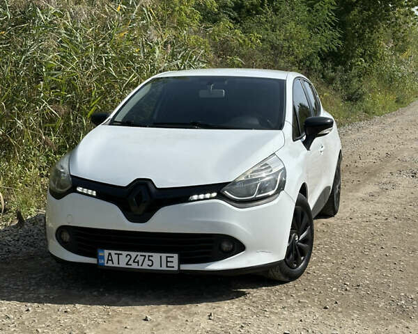 Білий Рено Кліо, об'ємом двигуна 1.46 л та пробігом 281 тис. км за 6000 $, фото 1 на Automoto.ua