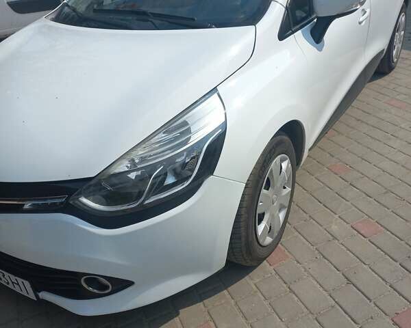 Рено Клио 2014 в Турийск на Automoto.ua Белый Рено Клио, объемом двигателя 1.5 л и пробегом 266 тыс. км за 7000 $, фото 2 на Automoto.ua