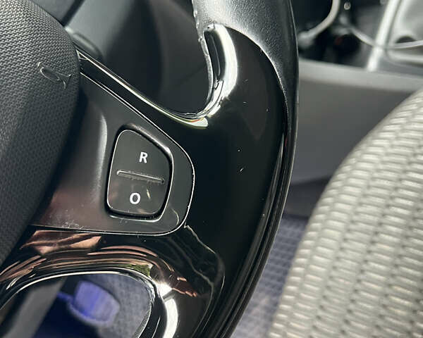 Білий Рено Кліо, об'ємом двигуна 1.46 л та пробігом 220 тис. км за 7000 $, фото 32 на Automoto.ua