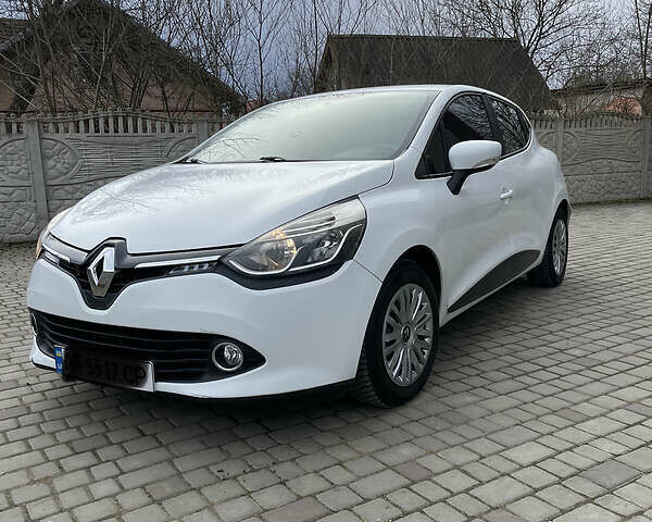 Білий Рено Кліо, об'ємом двигуна 1.5 л та пробігом 210 тис. км за 6700 $, фото 9 на Automoto.ua