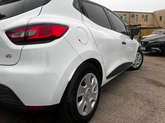 Белый Рено Клио, объемом двигателя 1.5 л и пробегом 195 тыс. км за 6990 $, фото 10 на Automoto.ua