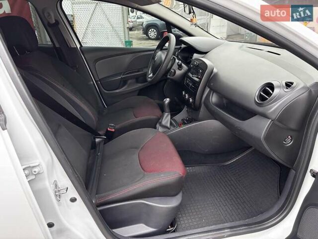 Білий Рено Кліо, об'ємом двигуна 1.5 л та пробігом 195 тис. км за 6990 $, фото 16 на Automoto.ua