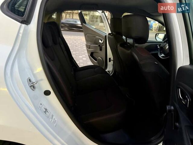 Белый Рено Клио, объемом двигателя 1.5 л и пробегом 220 тыс. км за 5999 $, фото 59 на Automoto.ua