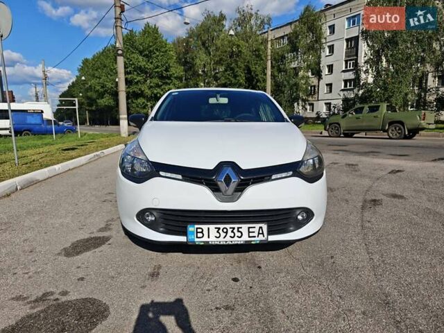 Білий Рено Кліо, об'ємом двигуна 1.46 л та пробігом 209 тис. км за 6499 $, фото 1 на Automoto.ua