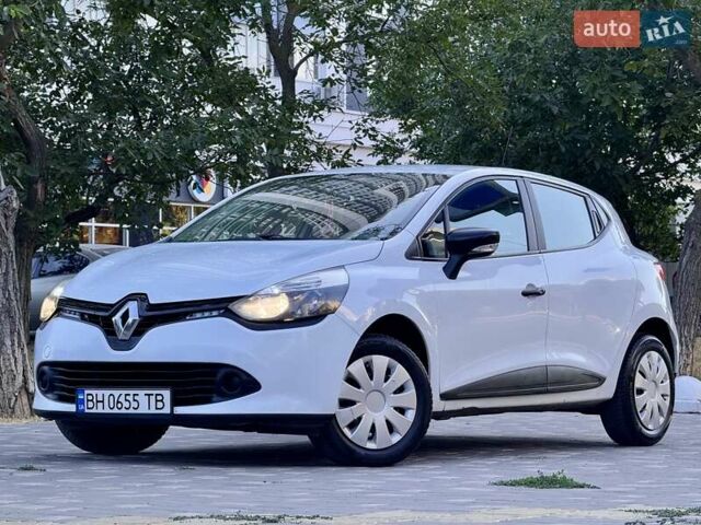 Белый Рено Клио, объемом двигателя 1.5 л и пробегом 219 тыс. км за 5999 $, фото 17 на Automoto.ua