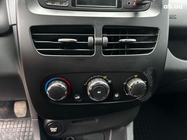 Белый Рено Клио, объемом двигателя 1.5 л и пробегом 195 тыс. км за 6990 $, фото 21 на Automoto.ua