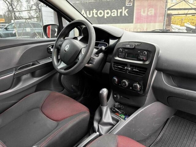 Белый Рено Клио, объемом двигателя 1.5 л и пробегом 195 тыс. км за 6990 $, фото 17 на Automoto.ua