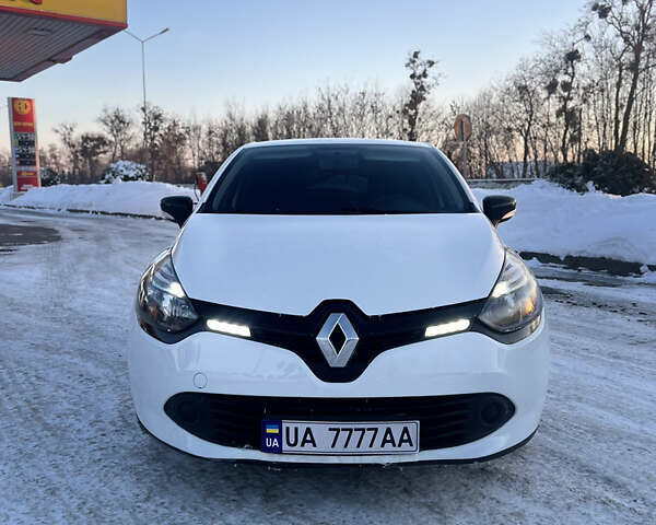 Білий Рено Кліо, об'ємом двигуна 1.46 л та пробігом 220 тис. км за 6999 $, фото 22 на Automoto.ua