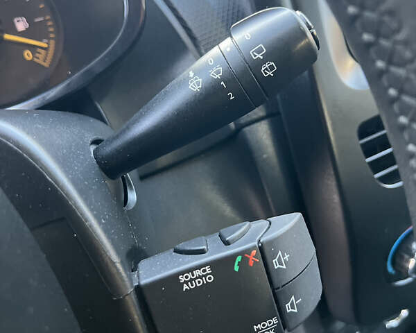 Білий Рено Кліо, об'ємом двигуна 1.46 л та пробігом 220 тис. км за 6999 $, фото 24 на Automoto.ua