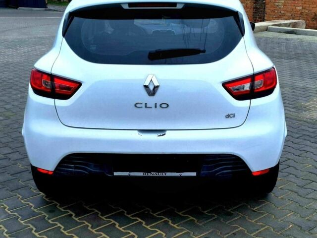 Белый Рено Клио, объемом двигателя 1.5 л и пробегом 232 тыс. км за 6499 $, фото 5 на Automoto.ua
