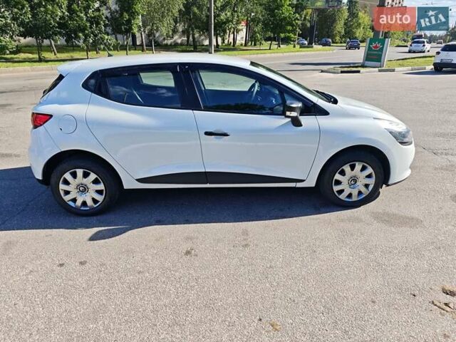 Білий Рено Кліо, об'ємом двигуна 1.46 л та пробігом 209 тис. км за 6499 $, фото 7 на Automoto.ua