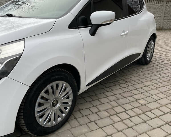 Білий Рено Кліо, об'ємом двигуна 1.5 л та пробігом 210 тис. км за 6700 $, фото 5 на Automoto.ua