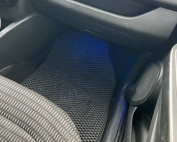 Білий Рено Кліо, об'ємом двигуна 1.46 л та пробігом 220 тис. км за 7000 $, фото 20 на Automoto.ua