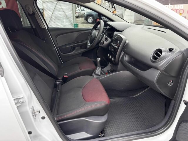 Белый Рено Клио, объемом двигателя 1.5 л и пробегом 195 тыс. км за 6990 $, фото 16 на Automoto.ua