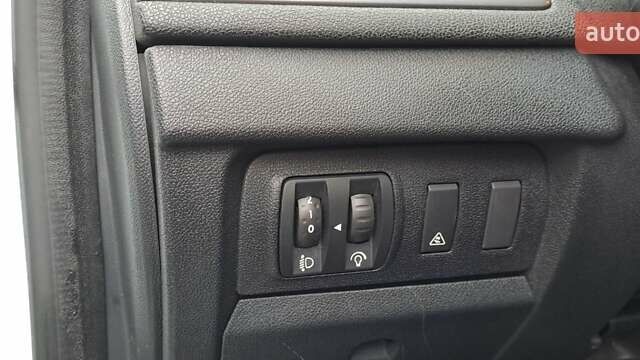 Белый Рено Клио, объемом двигателя 1.5 л и пробегом 172 тыс. км за 9500 $, фото 12 на Automoto.ua