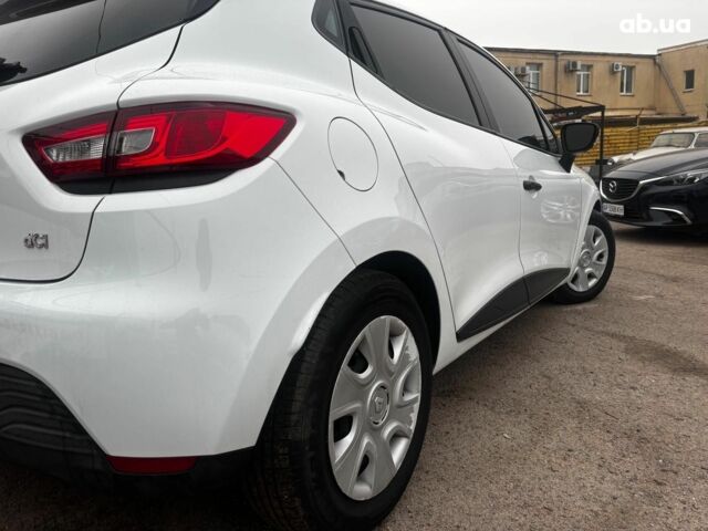 Белый Рено Клио, объемом двигателя 1.5 л и пробегом 195 тыс. км за 6990 $, фото 10 на Automoto.ua