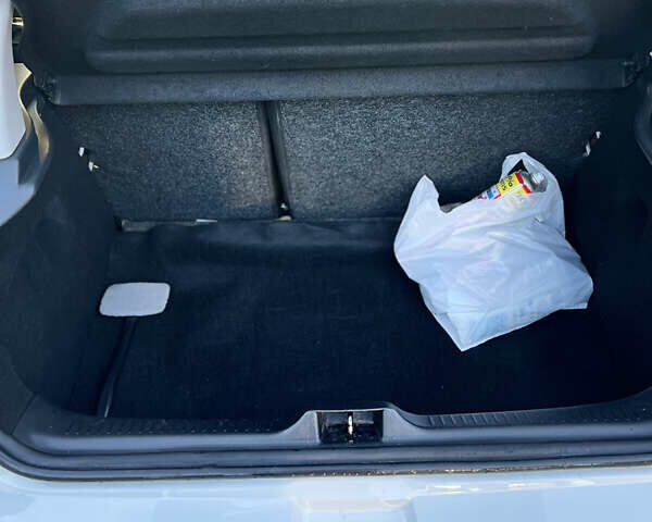 Білий Рено Кліо, об'ємом двигуна 1.46 л та пробігом 220 тис. км за 6999 $, фото 30 на Automoto.ua